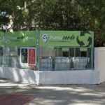 Punto verde de recepción de residuos reciclables sobre una esquina de la ciudad de Zárate